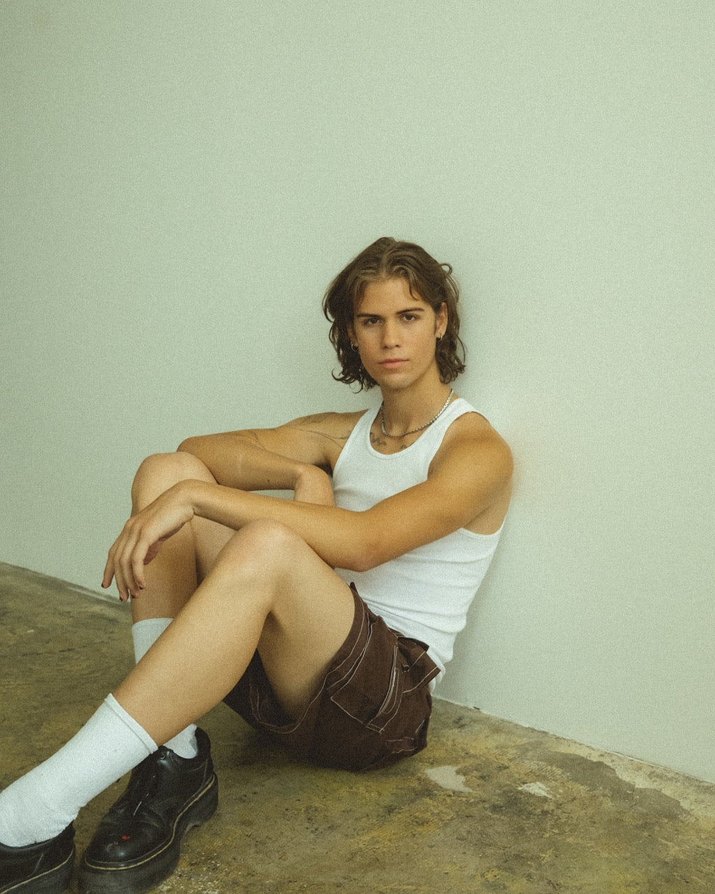 BROWN CONTRAST STITCH SHORTS