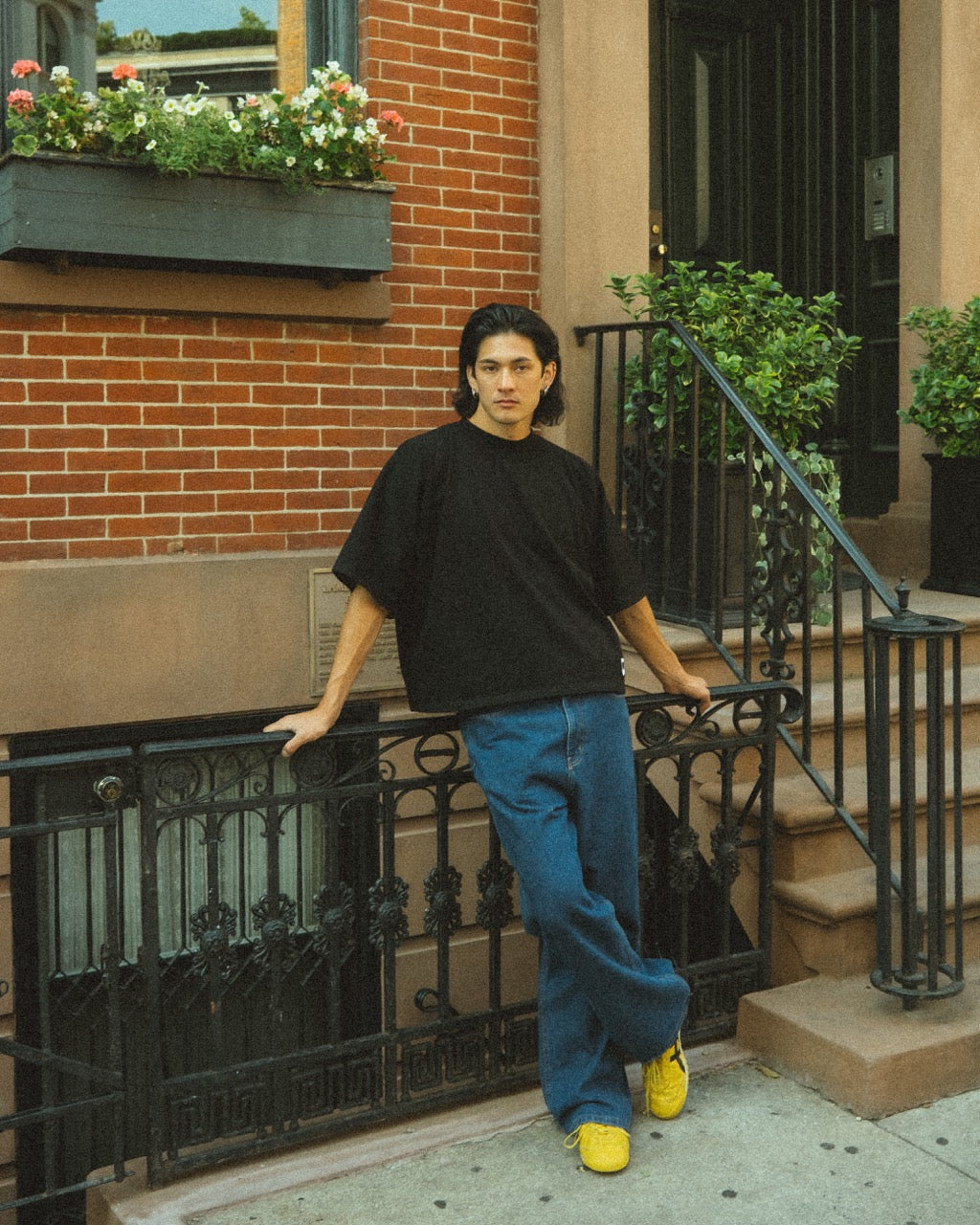 CROPPED CASUAL CHAOS™ TEE