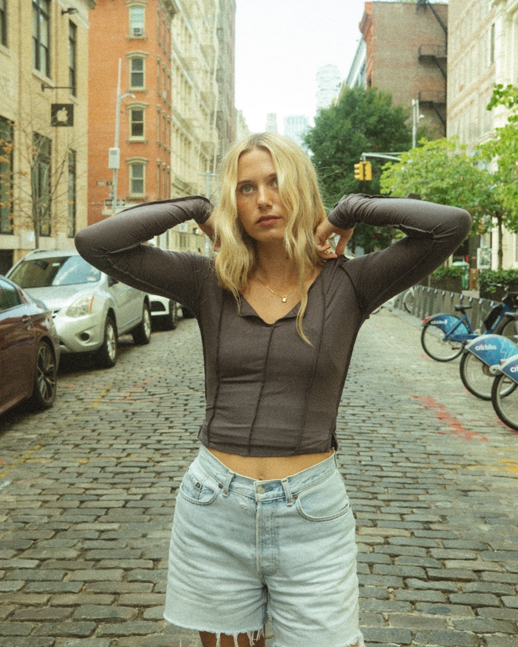 EXPOSED SEAMS TOP // CLAY