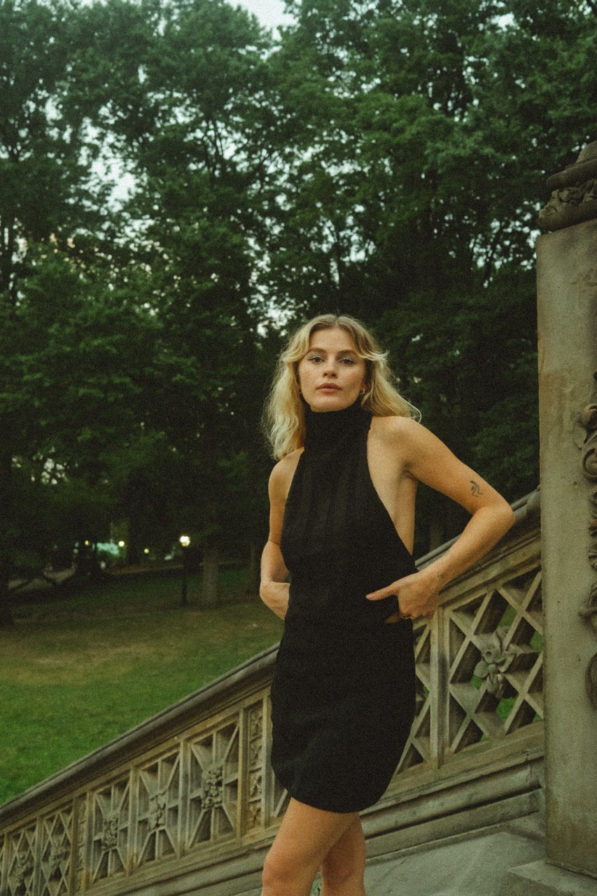 KNITTED BLACK SKIRT SET