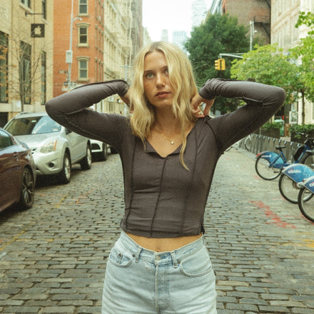 EXPOSED SEAMS TOP // CLAY